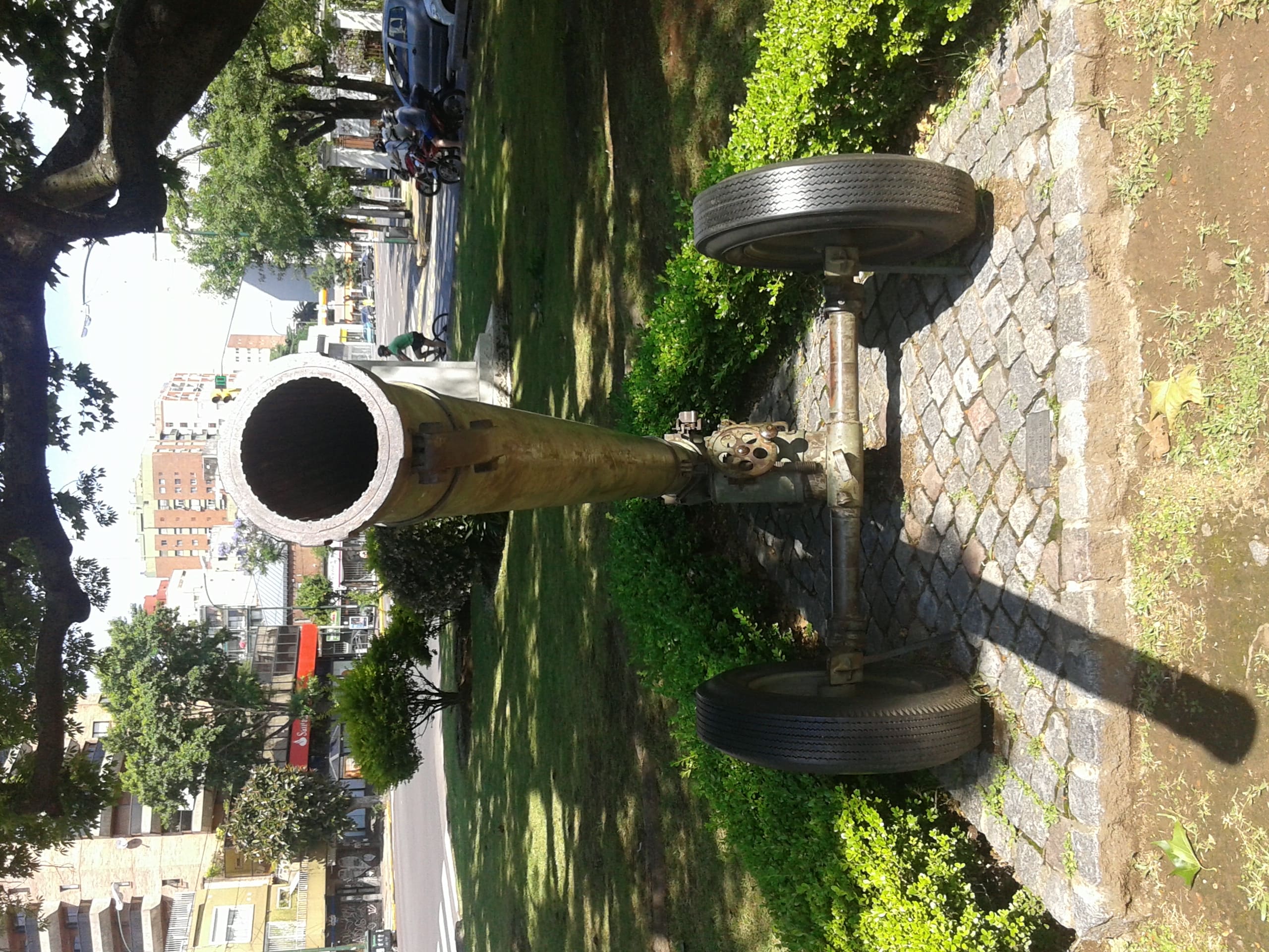 Uno de los mejores cañones anti tanque del mundo fue argentino y lo diseñó un ingeniero polaco